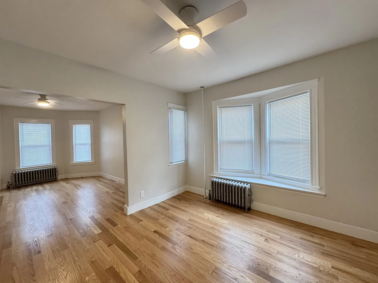 2 bed, 1000 sqft, $2,700 — Photo 1