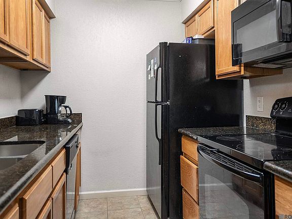 3rd image of 10302 W Winston Ave APT 1