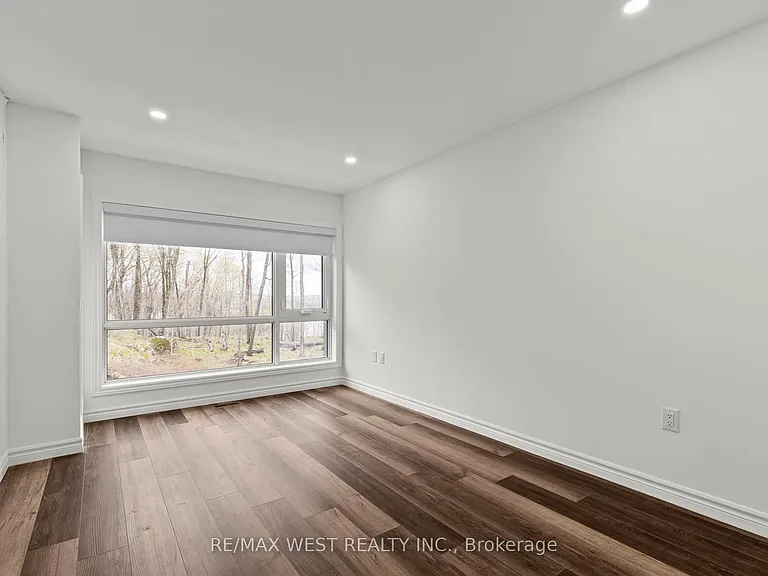 119 Town Line Rd E #D208 — Photo 21