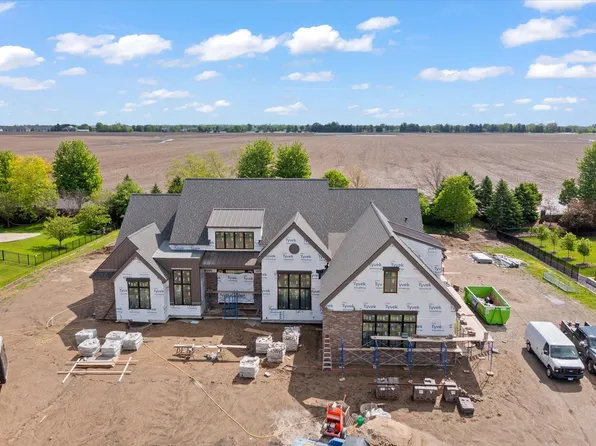 1404 Wyndemere Point Dr, Champaign, IL 61822