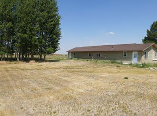 57314 Jingle Bell Rd, Christmas Valley, OR 97641