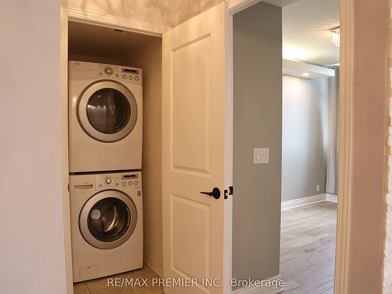 9225 Jane St #1506 — Photo 21