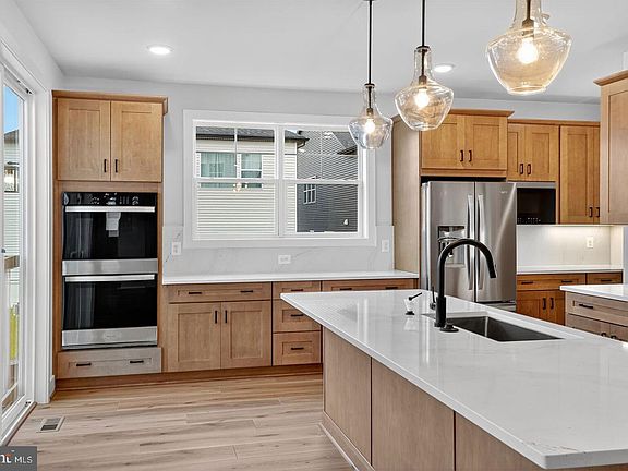 4th image of 41800 Preston Falls Way