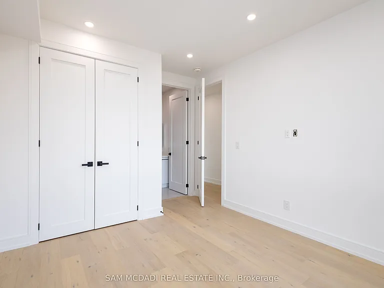 24 21st St — Photo 29