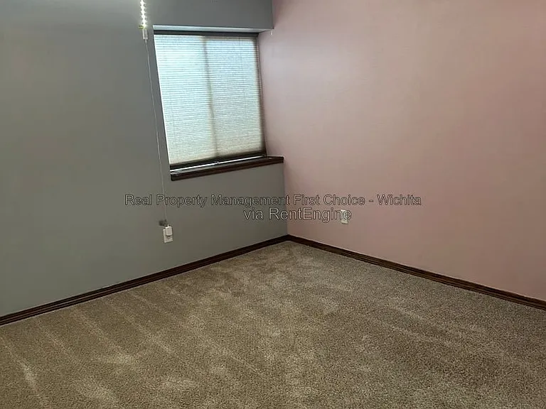 1548 W Hickory St — Photo 22