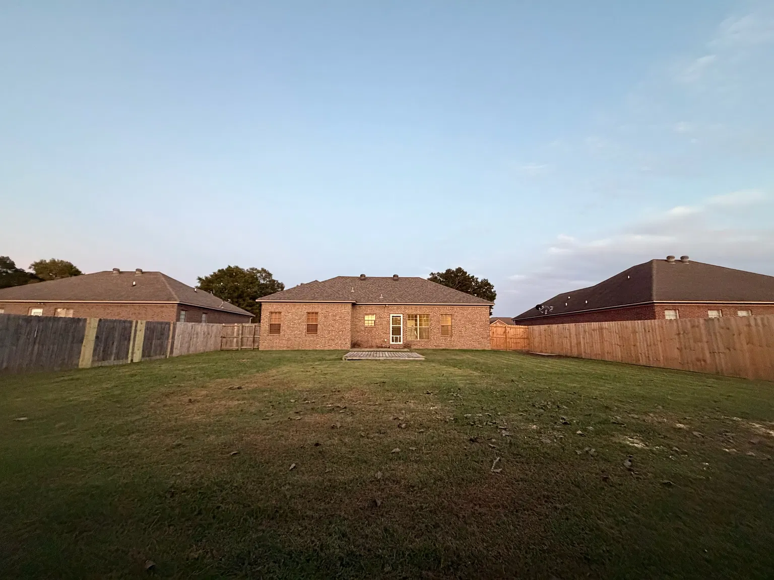 8 Golden Leaf Dr — Photo 2