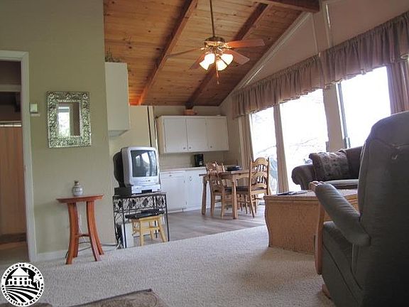 5th image of 20419 Pine Mountain Dr Unit 3
