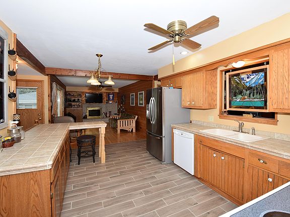 5th image of 456 Rivermoor Dr