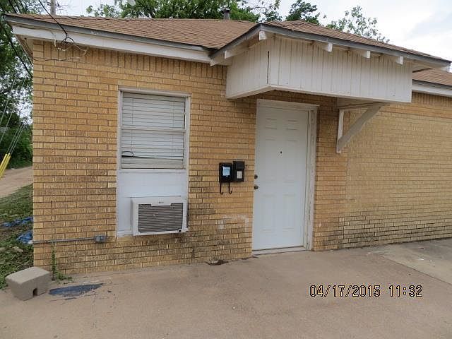 1st image of 1526 Avenue E APT B