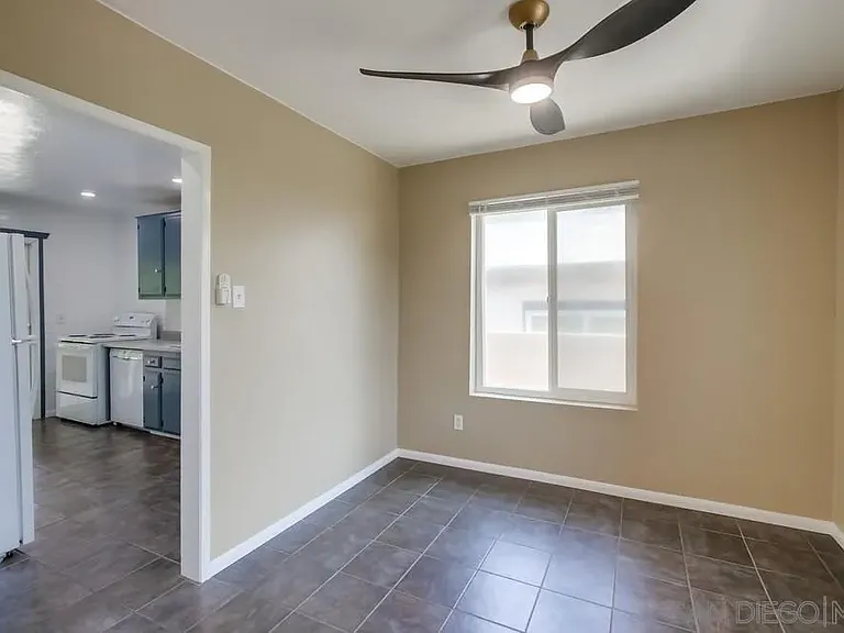 1712 Bervy St — Photo 19