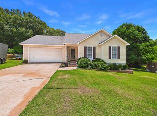206 Eric Dr, Bonaire, GA 31005