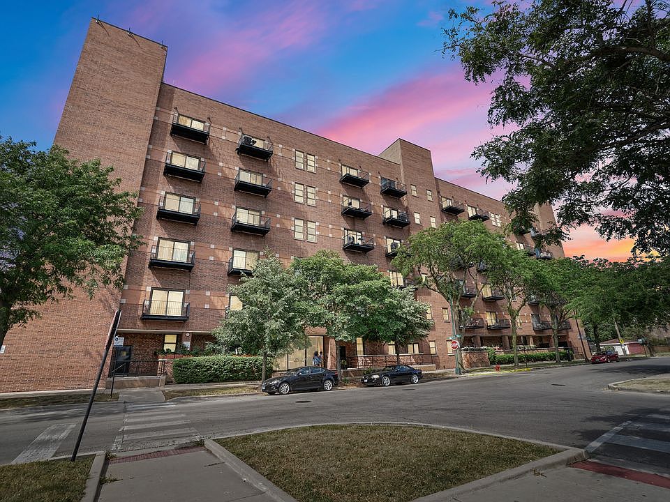 1st image of 1000 E 53rd St #4