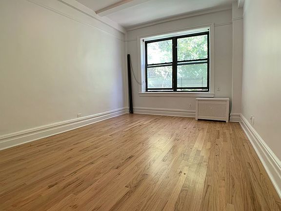4th image of 41 W 83rd St #2CC