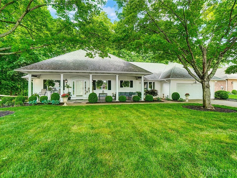 1st image of 484 Creekside Dr