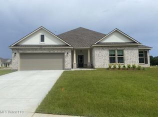 14365 Swan Ridge Cir, Gulfport, MS 39503