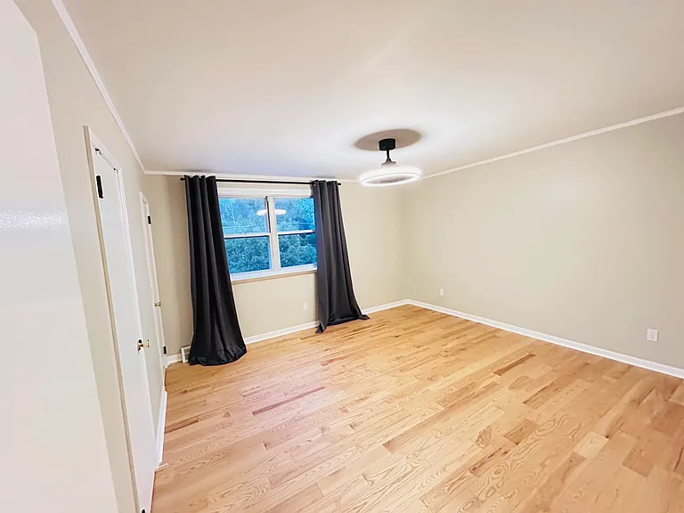 3646 N Hereford Ln — Photo 2