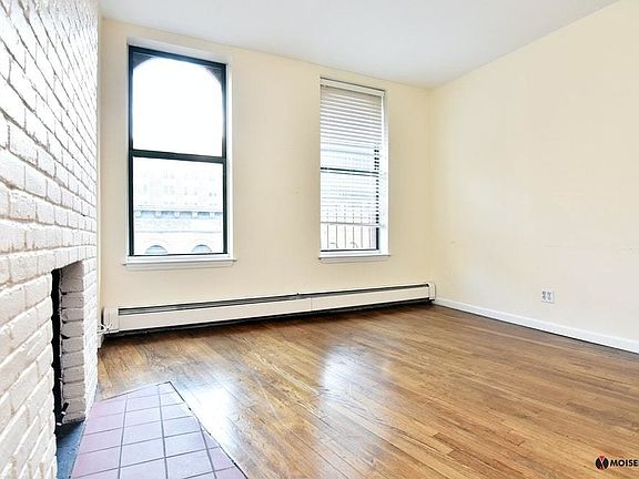 2nd image of 135 W 24th St #6CC