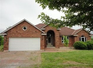 8419 S Outer Belt Rd, Oak Grove, MO 64075