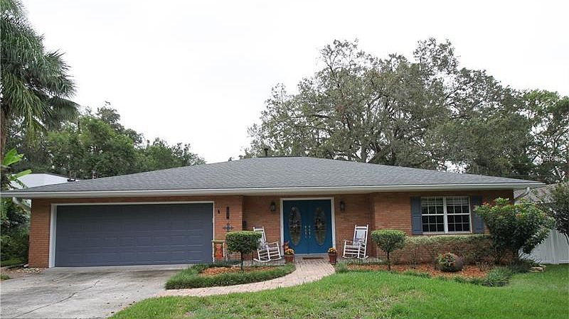 1st image of 214 W Palm Dr
