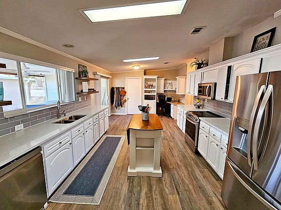 2nd image of 680 Bamboo Palm Way #879