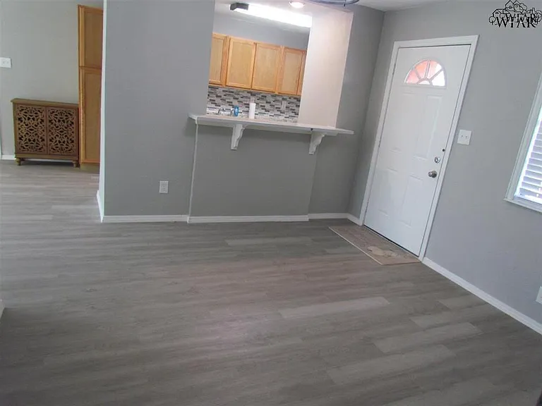4103 Mustang St — Photo 6
