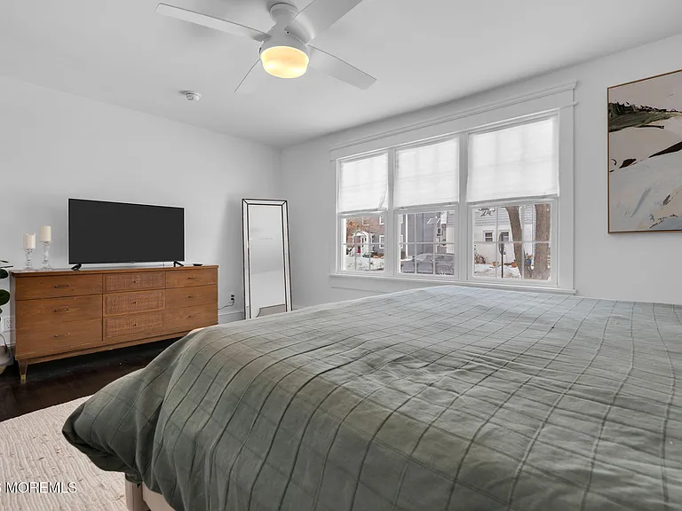 555 Ocean Rd — Photo 9