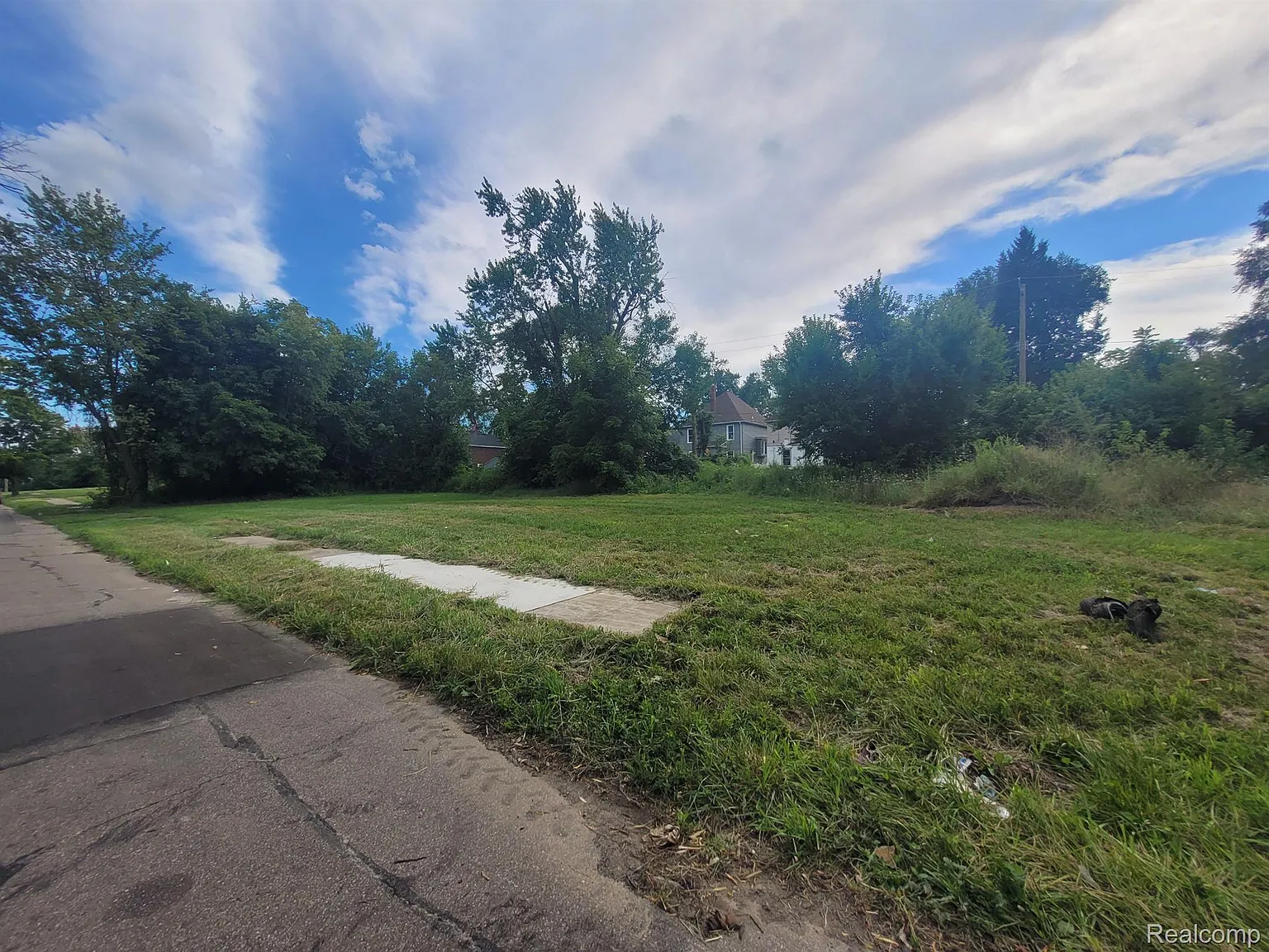 3443 Beals St photo 1