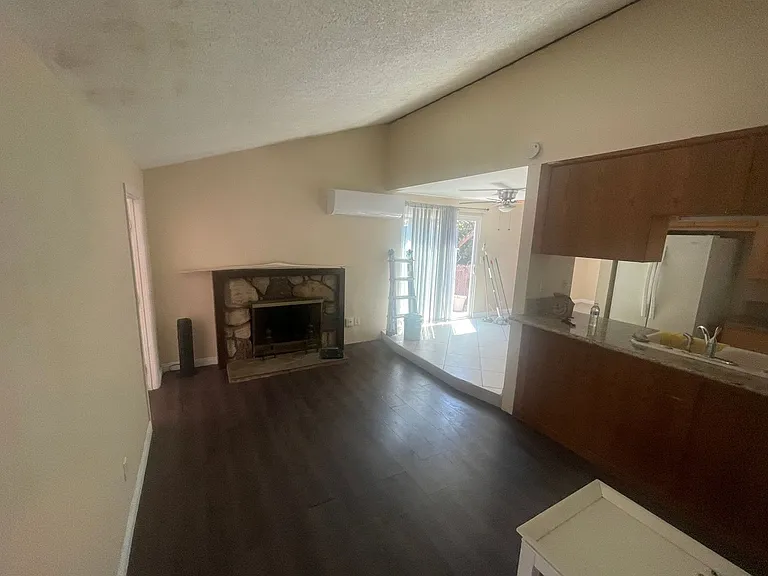 913 Arrecife Ct — Photo 7