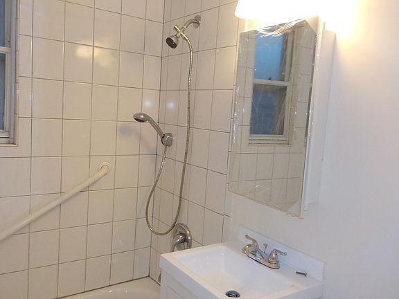 2nd image of 254-63 75th Ave Floor 1
