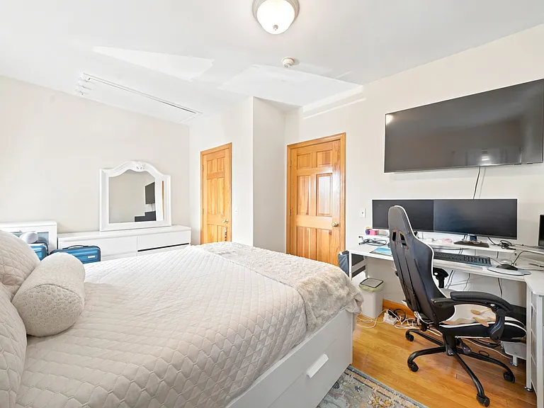 10 Cliff St #3 — Photo 9