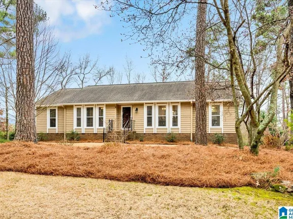 807 Willow Oak Dr, Birmingham, AL 35244