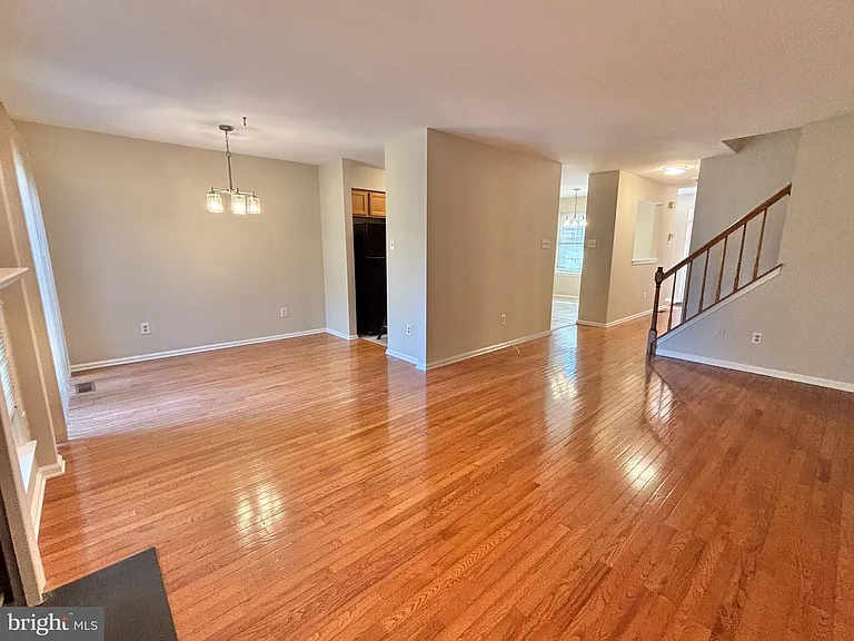 335 Danbury Ct #335 — Photo 14