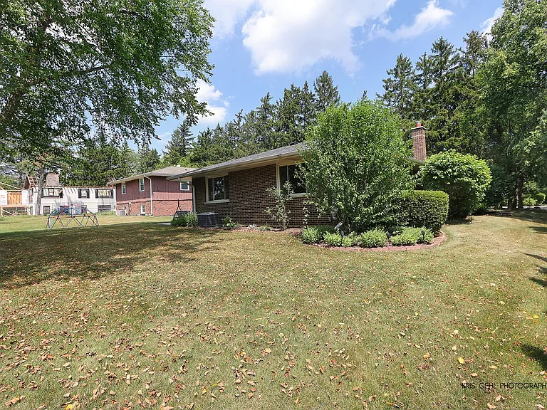 605 W Gilbert Rd — Photo 27