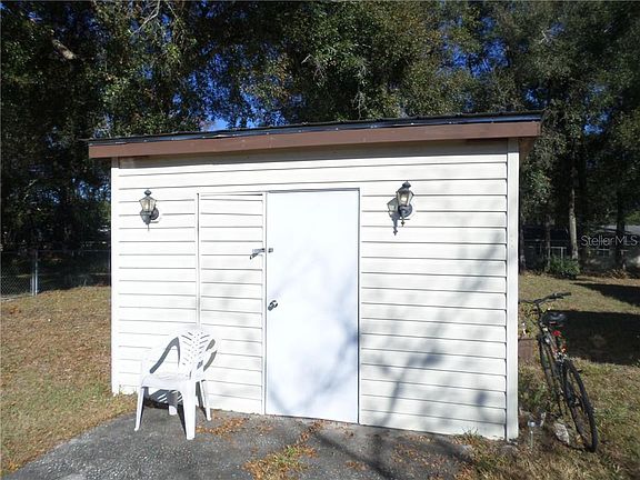 5th image of 240 Ponderosa Dr