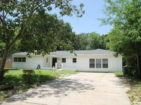 30 Waynel Cir, Fort Walton Beach, FL 32548