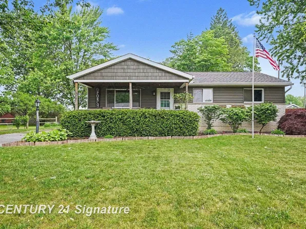 220 S 7th St, Freeland, MI 48623