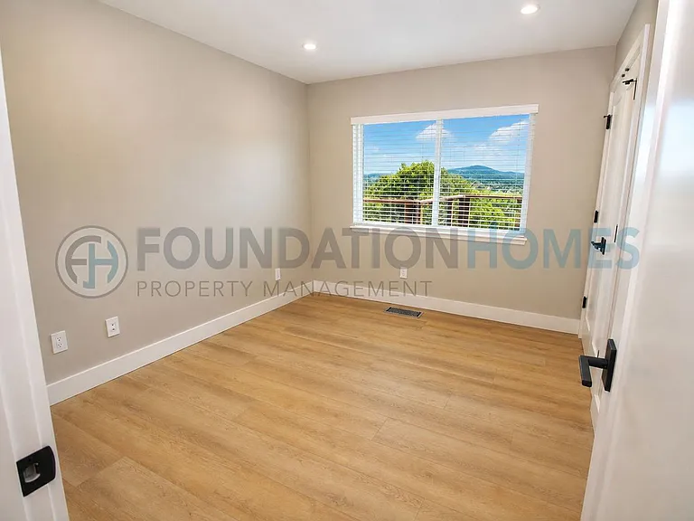 124 Esmeyer Dr — Photo 21