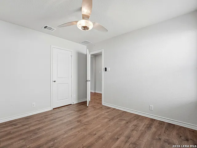 804 Red Riv — Photo 17