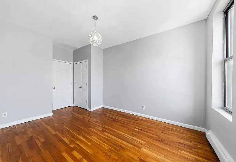 108 Cooper St #2R — Photo 4