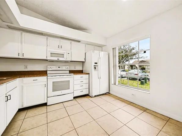 14657 Laguna Beach Cir, Orlando, FL 32824