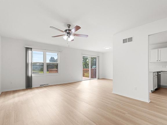 5th image of 207 Nicholson AVENUE