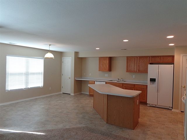 2nd image of 306 W 19th St