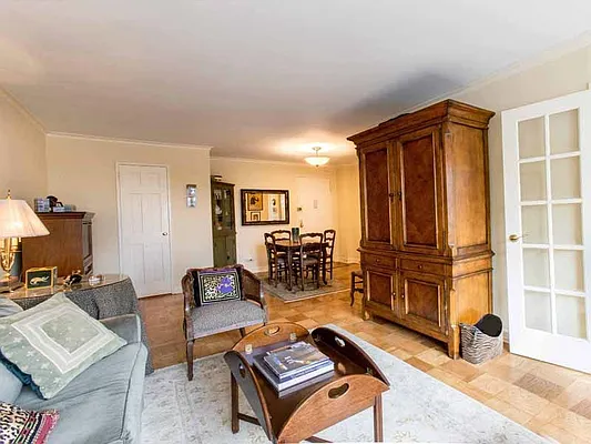 Sold by Sotheby's International Realty | media 2