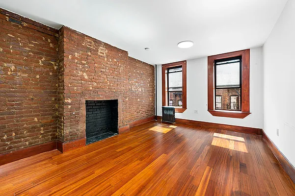 Rented by Compass | media 11