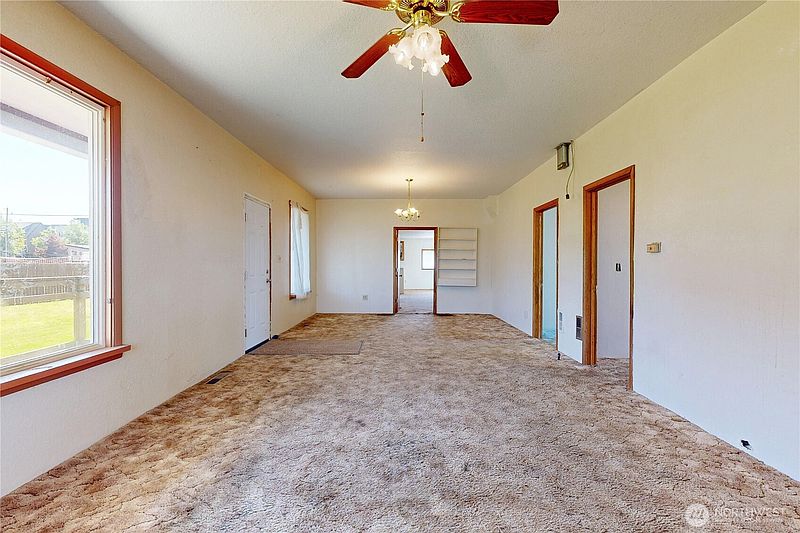 2nd image of 319 W Cherry Street