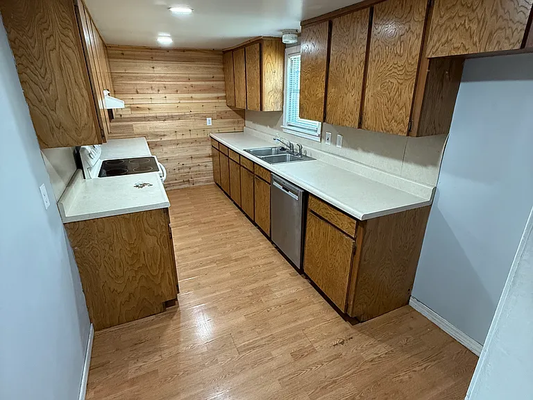 265 S Maple St #1 — Photo 4