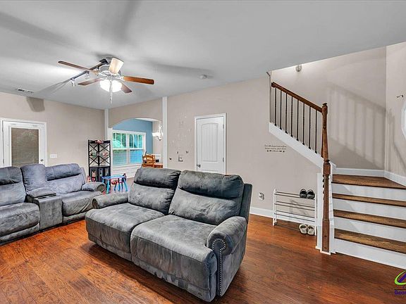 4th image of 3858 Fortson Ln