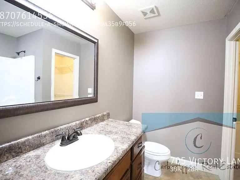 705 Victory Ln — Photo 14