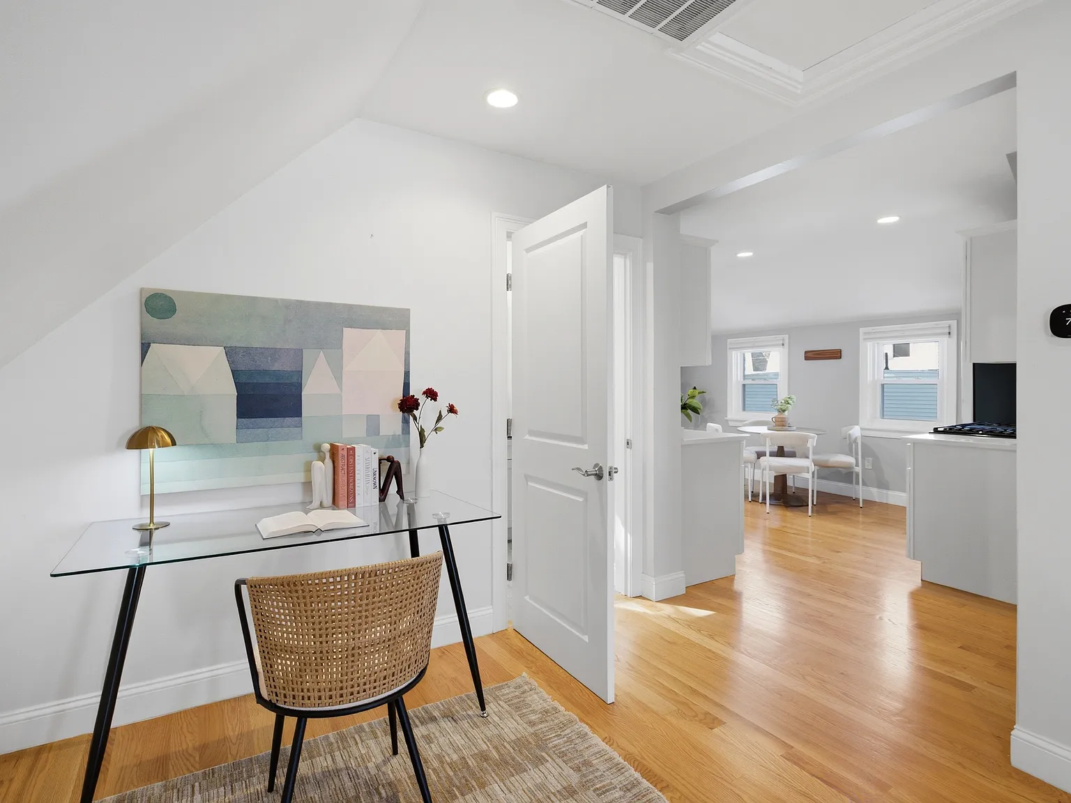 2 bed, 950 sqft, $2,650 — Photo 2
