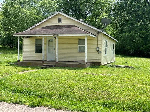 703 E Daniels St, Piedmont, MO 63957